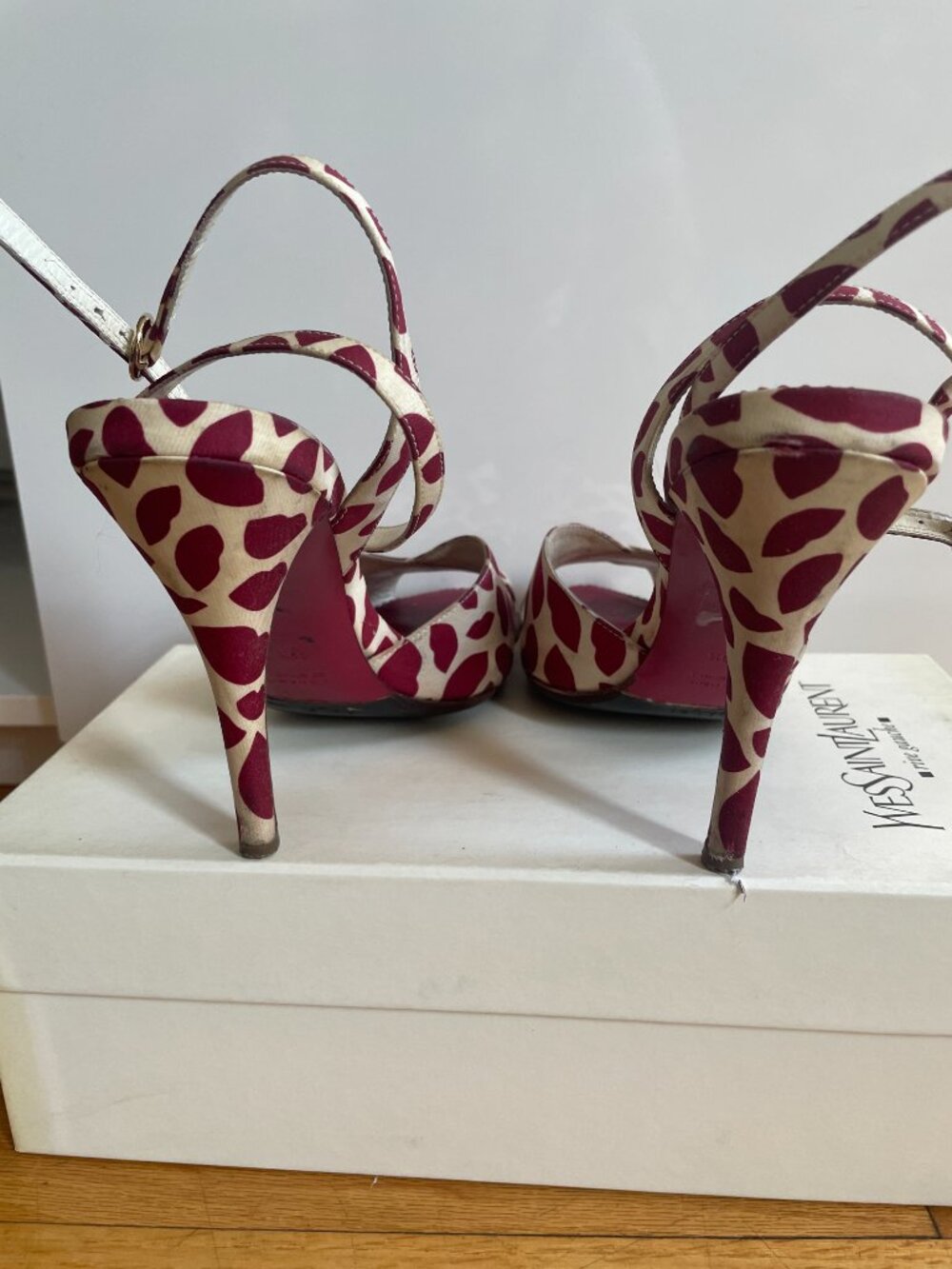 Vintage YSL iconic lip print silk sandals 39.5 - Picture 4 of 8